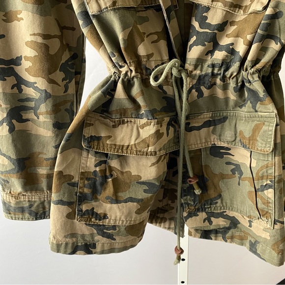 Fashion Nova s camouflage woman’s utitlity tie waist jacket long sleeve - Picture 9 of 17